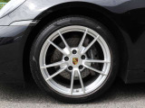 F:235/40ZR19 R:295/35ZR20