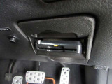 【ETC車載器】はビルトインタイプで、スッキリとしたデザイン