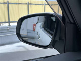 車両候補の四角領域を走る車両を検知するブラインドスポットモニターを搭載。★車線変更時のアシスト★