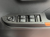 電動格納ミラースイッチ、パワーウィンドウスイッチ