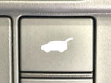 【パワーバックドア】スマートキーや運転席のボタンを押すだけでリアゲートが自動で開閉します!荷物を持っている時や、高い位置にあるバックドアを閉める際に便利な機能です♪