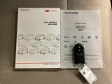 両側パワースライドドア開閉ボタン付きのスマートキーです。
