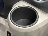 運転席側掘り込み式インパネカップホルダー