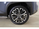 純正18AW!タイヤサイズは215/50R18になります♪