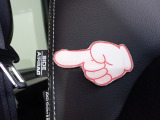 サイドカーテンエアバックは側面衝突時、運転席・助手席のサイドに配置されたエアバックが膨らみ乗員を保護します。前から横から守られるので安心です。