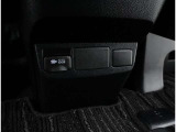 AC電源 AC100V・100W 室内コンセント(コンソールボックス後方)