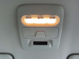 運転席まわりの画像です。