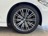 BMW正規ディーラー BMW Premium Selection調布の認定中古車です。厳しい基準をクリアした高品質車両のみ販売。BMW認定中古車保証付き(最長4年・距離無制限)、全国納車対応可能です。