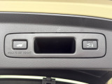★パワーテールゲート(予約クローズ機能付)★荷物を置いてクルマから離れると自動で閉扉する「予約クローズ機能」が付いたパワーテールゲート。その他、色々な機能があり使い勝手を向上させています。