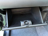 車検証を入れて置くのにとっても便利なグローブボックス☆