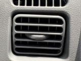 ☆お車についた傷やヘコミ、事故の修理もハヤシにお任せください。自社鈑金工場で修理ができますの安心です☆