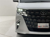 今や主流となってきました「LEDヘッドランプ」。消費電力も少なく、エコ走行に貢献します。コレが付いているだけで、優越感に浸れますよね。HIDに負けないくらい明るく安全です。