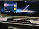 ドライバー中心に設計されたBMWのコクピットはナビゲーションシステムもドライバーーが見やすい角度に調整されております。