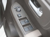 ◆パワーウィンドウスイッチ◆運転席から全席の窓の開閉操作を行うことが出来いつでも換気ができます!