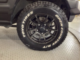 アルミホイールです。足元が引き立つので、車全体のイメージがアップしますよ!