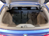 【トランクルーム】十分な容量を確保したトランクルーム。環境へ配慮したスペアタイヤ非搭載のBMW。その分、トランクスペースを有効活用できる様にしてあります。
