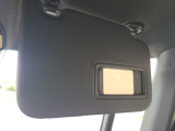 運転席側サンバイザー