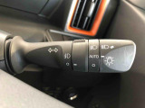 ☆オートライト機能☆車外の明るさに応じて自動的でヘッドランプを点灯および消灯します。夕暮れ時やトンネルなどで便利です!