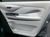 運転席ドア内側