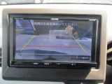 バックカメラで後方視界も見やすくなっております!!