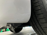 ☆アウトレット車☆フロントバンパー左下部に傷がございます。お買い求めやすい価格で展示する為に現状での販売です。必要に応じて修理・交換のご希望がございましたら申し受けいたします。