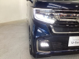 【LEDヘッドライト】ディスチャージヘッドライト(HID)と同等の明るさで、夜道や雨天走行が明るく視界良好!!