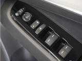 ◆パワーウィンドウスイッチ◆運転席から全席の窓の開閉操作を行うことが出来いつでも換気ができます!