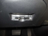 スッキリ収まったビルトインETCが付いてます。ボイス案内タイプで、カードの入れ忘れも未然に防げます。