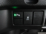 パーキングセンサーや横滑りを防ぐVSA等のスイッチ類は運転席の右側、手の届きやすい位置にあります。