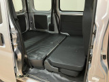ご納車までに、弊社サービススタッフによる車検整備を行い、バッテリー、エンジンオイル、オイルエレメント、ワイパーゴムを交換し、ブレーキを分解、摩耗等を確認、必要であれば交換、安心してお乗りいただけます!