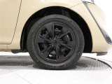 タイヤサイズは185/60R15です。