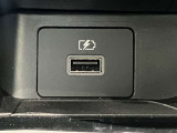 USB電源を装備してます。スマホやタブレットの充電に便利です♪