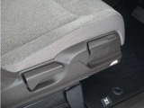 ◆シートハイトアジャスター◆運転席を上下に高さ調節ができます!運転ポジションを体格に合わせてシート調整できます。