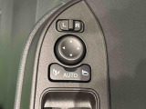 オート格納機能付きミラー キーフリーシステムのドア施錠に連動して自動的に格納!乗降時のミラー操作の手間が省けて便利です♪閉じ忘れを防げるほか、降車の直前まで後方の確認ができます!!