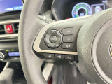 ステアリングスイッチ装備!運転しながら手元でオーディオの操作などができます。