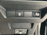 ◆セーフティ・シールドスイッチ◆車両との接触を回避するようブザーとともにドライバーのステアリング操作をアシストします。レーンチェンジの際のヒヤリ!を防止
