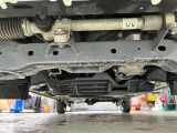 当社は自社認証整備工場も完備しており、納車前整備や一般車検・点検など、お客様が安心して長くお使い頂ける様にメンテナンス面に対して細かく整備しております。ご納車もご安心下さい