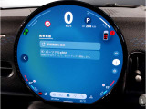 MINIのメーターパネルは円をコンセプトにデザインされております。おしゃれで愛嬌のあるMINI独自のデザインに惹かれる方は数多くいらっしゃいます。