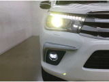 LEDヘッドライトです。デザイン性がよくとても明るいので、夜間の走行や悪天候でも安心です。しかも長寿命!
