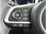 メーター内パネルのコントローラーです。燃費情報などさまざまなデータが見れますよ。