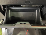 お車の情報が載ったカルテをお渡ししております。