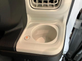 品質へのこだわり!専門のカークリーニング業者さんに依頼をして徹底的に内装・外装をキレイにしてもらっております。外装は磨きもしてもらっていますのでピカピカですね☆