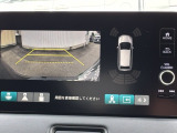 カラービジョンとガイド線で見やすい視点切替式のバックモニター。障害物センサーの検知状況を同時に表示できます