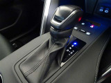 【CVT】無段変速機という意味です。 オートマミッションの中でも、ギヤによる変速をしないので、その分燃費が上がり経済的☆