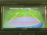 後退時の安全をサポートするバックモニターです。後方視界の確認を容易にし、安全な運転を促します。