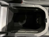 センターコンソールボックス。