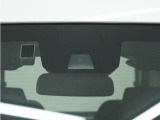 ◆Honda SENSING◆ カメラ等装置で精度の高い検知能力を発揮、安全運転を支援します。ステアリング上のコントローラーに注目!