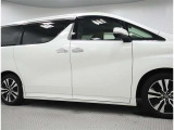 ドレスアップに効果があるアドミレイション製エアロパーツ装着車です。COOL!ですね♪