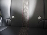 ◆ISOFIX◆シートベルトいらずでチャイルドシートと固定金具を連結するだけでガッチリ固定できます。