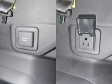トランク(カーゴルーム)の運転席側に最大1500W対応のAC100Vアクセサリーコンセントが装備されていま。